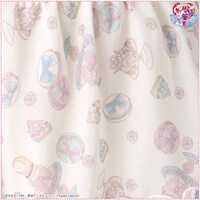 「美少女戦士セーラームーン」をモチーフにしたリラクシングウェアの柄。