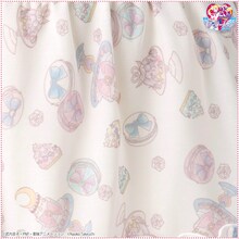 「美少女戦士セーラームーン」をモチーフにしたリラクシングウェアの柄。