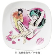 オリジナルグッズの皿。