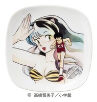 オリジナルグッズの皿。