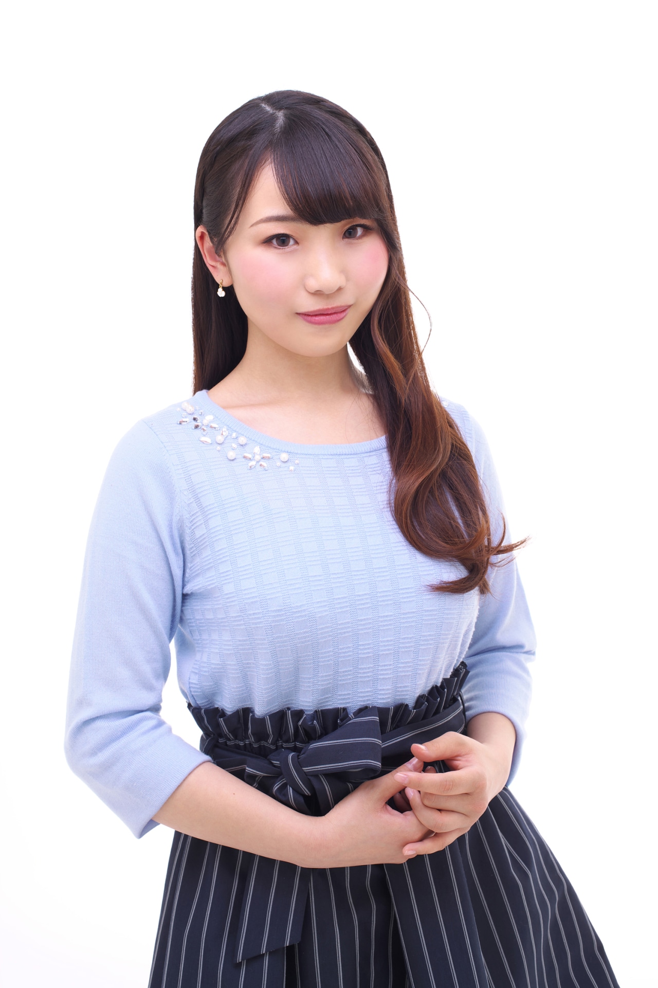下原定子役の水谷麻鈴。