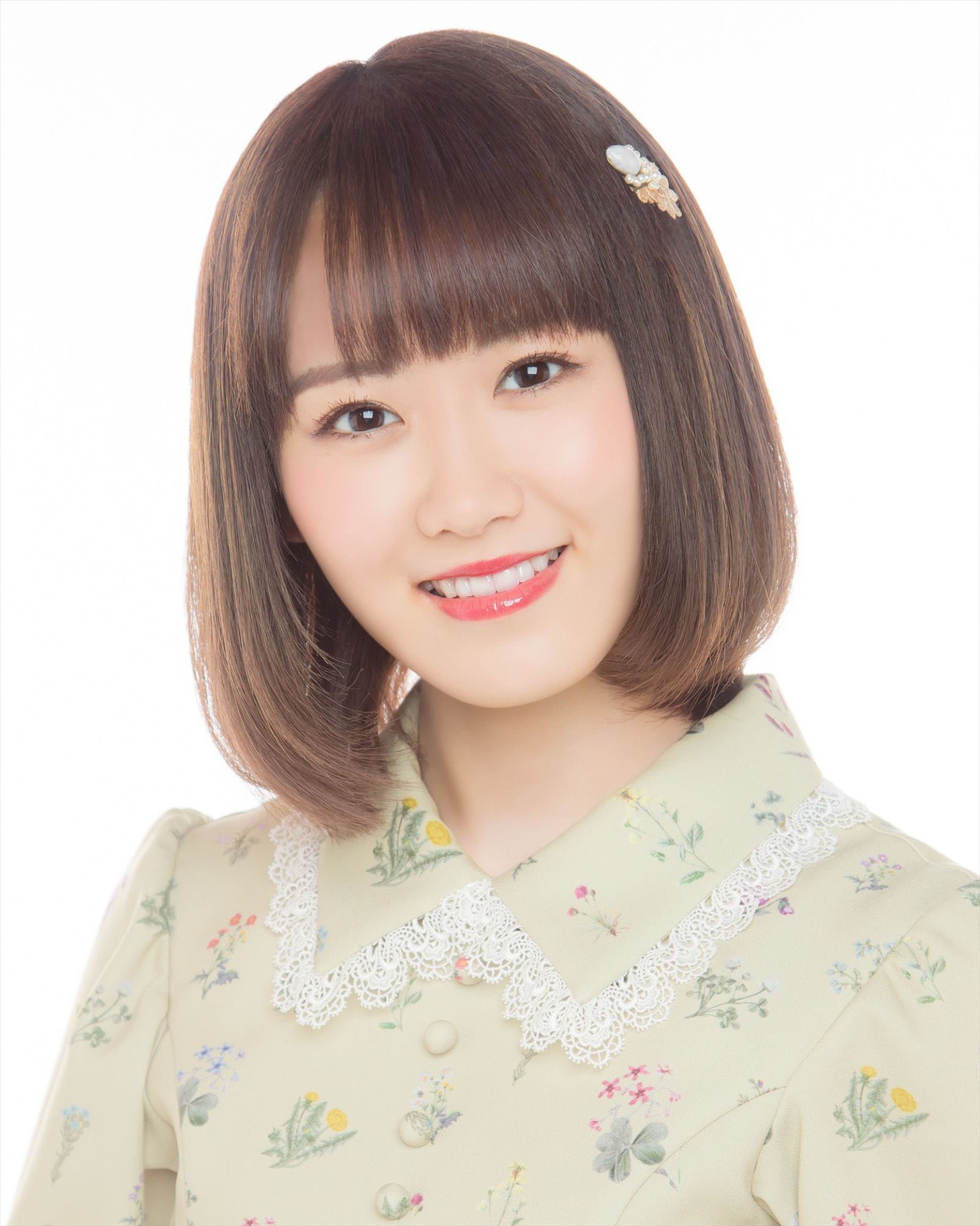 絡繰茶々丸役の⻄潟茉莉奈（NGT48）。(c)AKS