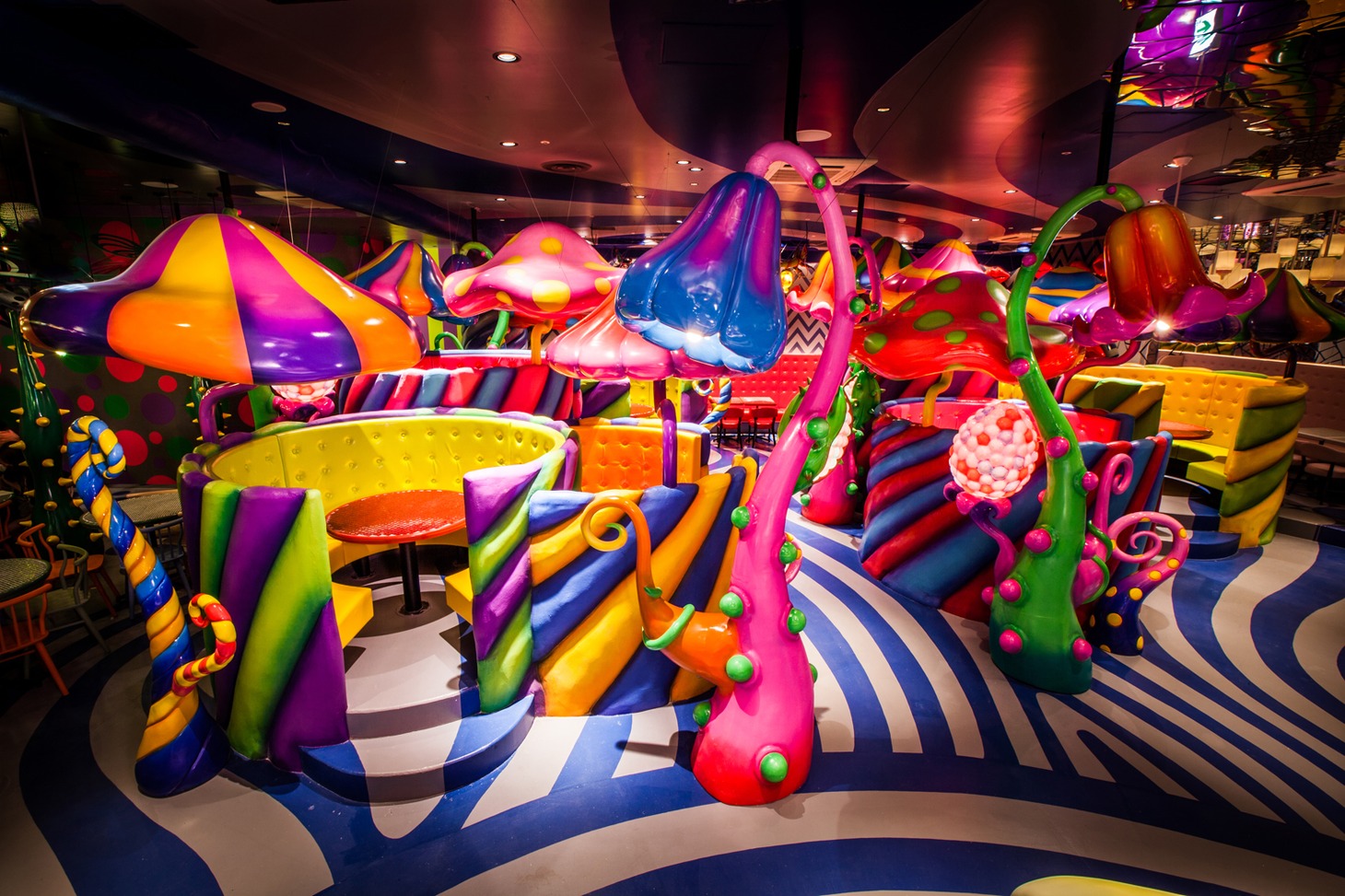 KAWAII MONSTER CAFE HARAJUKUの店内。