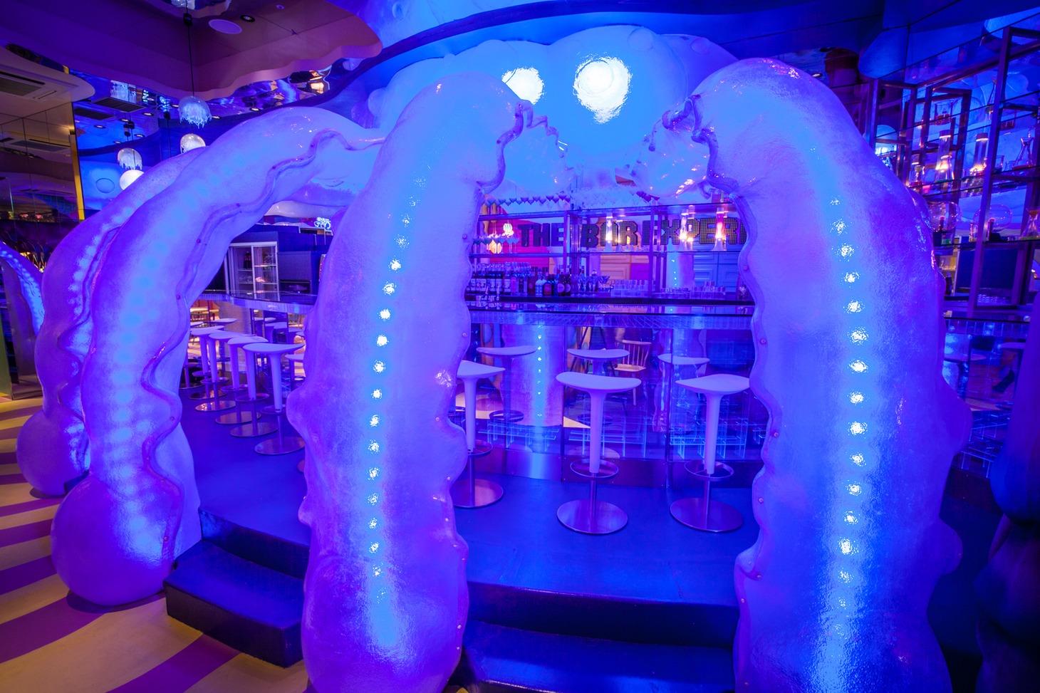 KAWAII MONSTER CAFE HARAJUKUの店内。