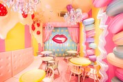 KAWAII MONSTER CAFE HARAJUKUの店内。