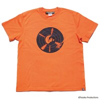 「ブラック・ジャック」をモチーフにしたTシャツ。