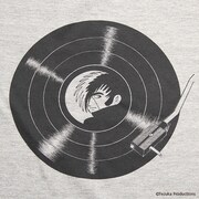 「ブラック・ジャック」をモチーフにしたTシャツ。