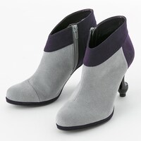 ルーラーモデルのシューズ。