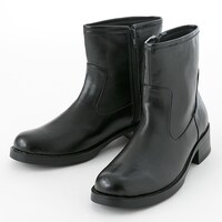 シロウ・コトミネモデルのシューズ。