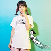 「鉄腕アトム」をモチーフにしたTシャツの着用例。モデルは増井みお（PASSPO☆）。