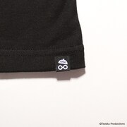 「鉄腕アトム」をモチーフにしたTシャツ。