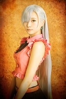 梅澤美波（乃木坂46）扮するエリザベス。