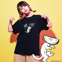 「おけさのひょう六」をモチーフにしたTシャツの着用例。モデルは増井みお（PASSPO☆）。