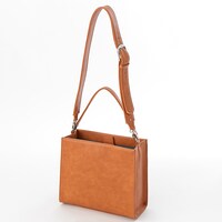 赤のライダーモデルのバッグ。