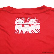 「ルードウィヒ・B」をモチーフにしたTシャツ。