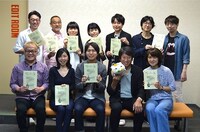 「劇場版 夏目友人帳 ～うつせみに結ぶ～」アフレコ時の集合写真。