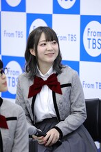 花柳香子役の伊藤彩沙。