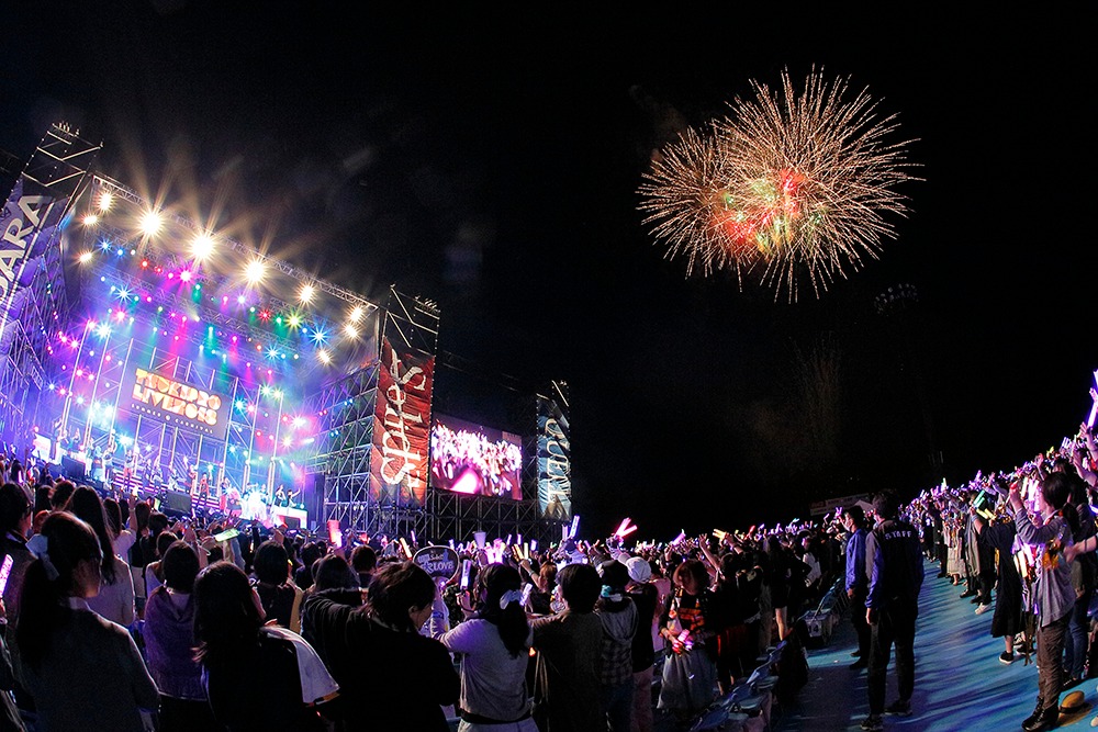「TSUKIPRO LIVE 2018 SUMMER CARNIVAL」の様子。