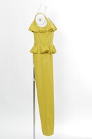 太公望モデルのサロペット。