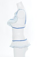 キュアホワイトモデルのランジェリーセット。