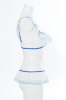 キュアホワイトモデルのランジェリーセット。