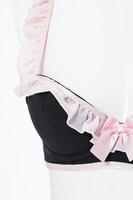 キュアブラックモデルのランジェリーセット。