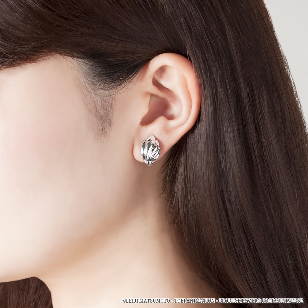 「メーテル イヤリング・ピアス」着用例。