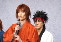 前列から早霧せいな、植原卓也。