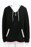 キュアブラックモデルのルームウェア。