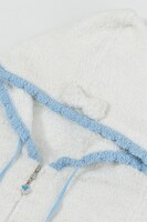 キュアホワイトモデルのルームウェア。