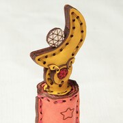 ムーンスティックをモチーフにした印鑑ケース。