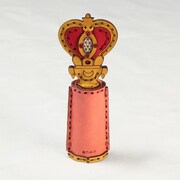 スパイラルハートムーンロッドをモチーフにした印鑑ケース。