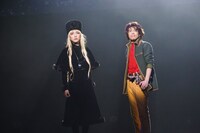 「銀河鉄道999 40周年記念作品 舞台『銀河鉄道999』～GALAXY OPERA～」より。（撮影：源かつみ）