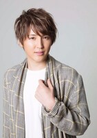 夕城奎介役の坂本真一。