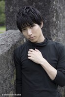 星宿役の谷佳樹。