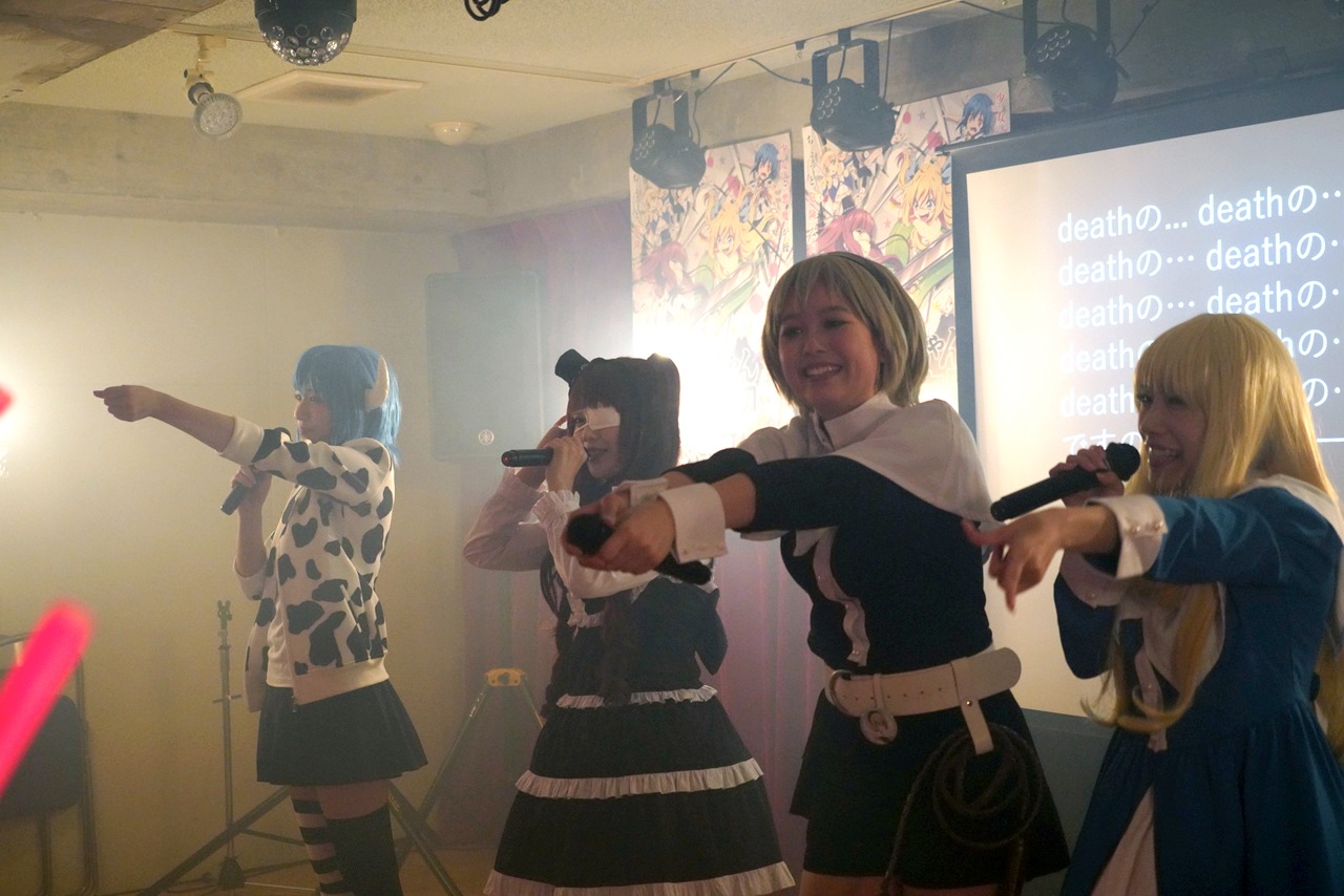 ミニライブの様子。