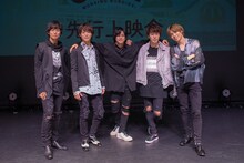 DearDreamのメンバー。左から正木郁、溝口琢矢、石原壮馬、富田健太郎、太田将熙。