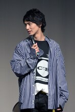 五十嵐健役の前内孝文。