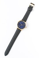 伏見猿比古モデルの腕時計。