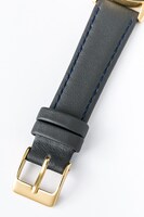 伏見猿比古モデルの腕時計。