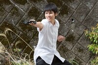 映画「志乃ちゃんは自分の名前が言えない」より、萩原利久扮する菊池強。