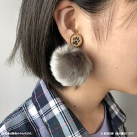 「抜け毛イヤリング」（レゴシ）の使用例。