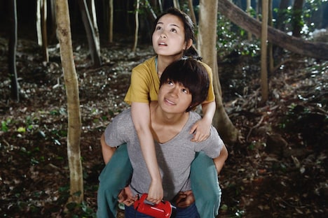 映画「青夏 きみに恋した30日」より。