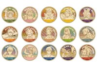 文房具カフェコラボグッズのトレーディング缶バッジ。