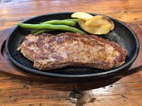 キャニオンシティーステーキハウスの指定メニュー（サーロインステーキ）。