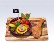 「ルフィのよくばり肉にく肉にくプレート（ターキーレッグ付き）」(c)尾田栄一郎／集英社