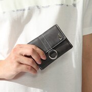 神威モデルの財布の使用例。