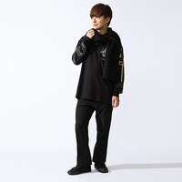 土方十四郎モデルのストール＆ストールピンの着用例。