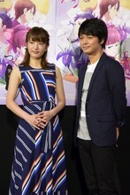 左から小松未可子、榎木淳弥。