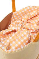 和泉三月モデルのかごバッグ。